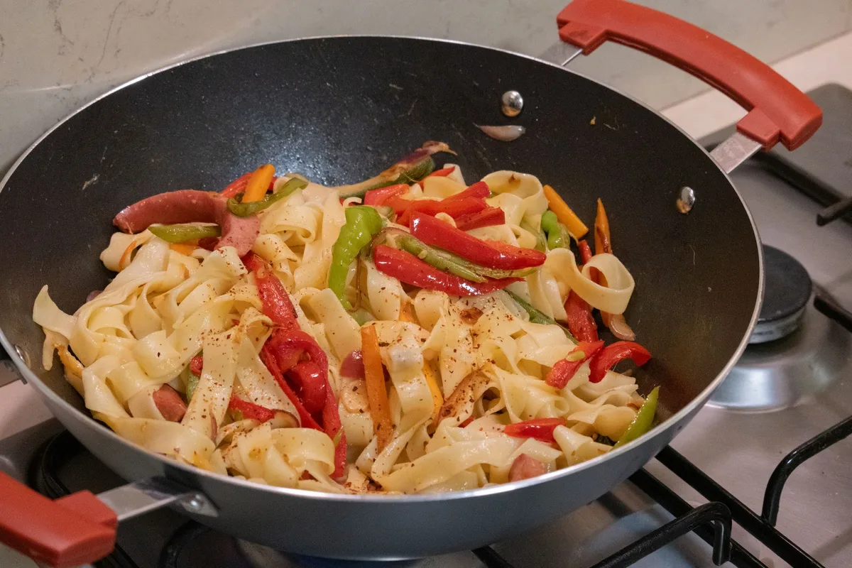 wok vs frying pan