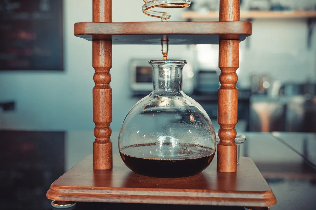 coffee maker brewing carafe