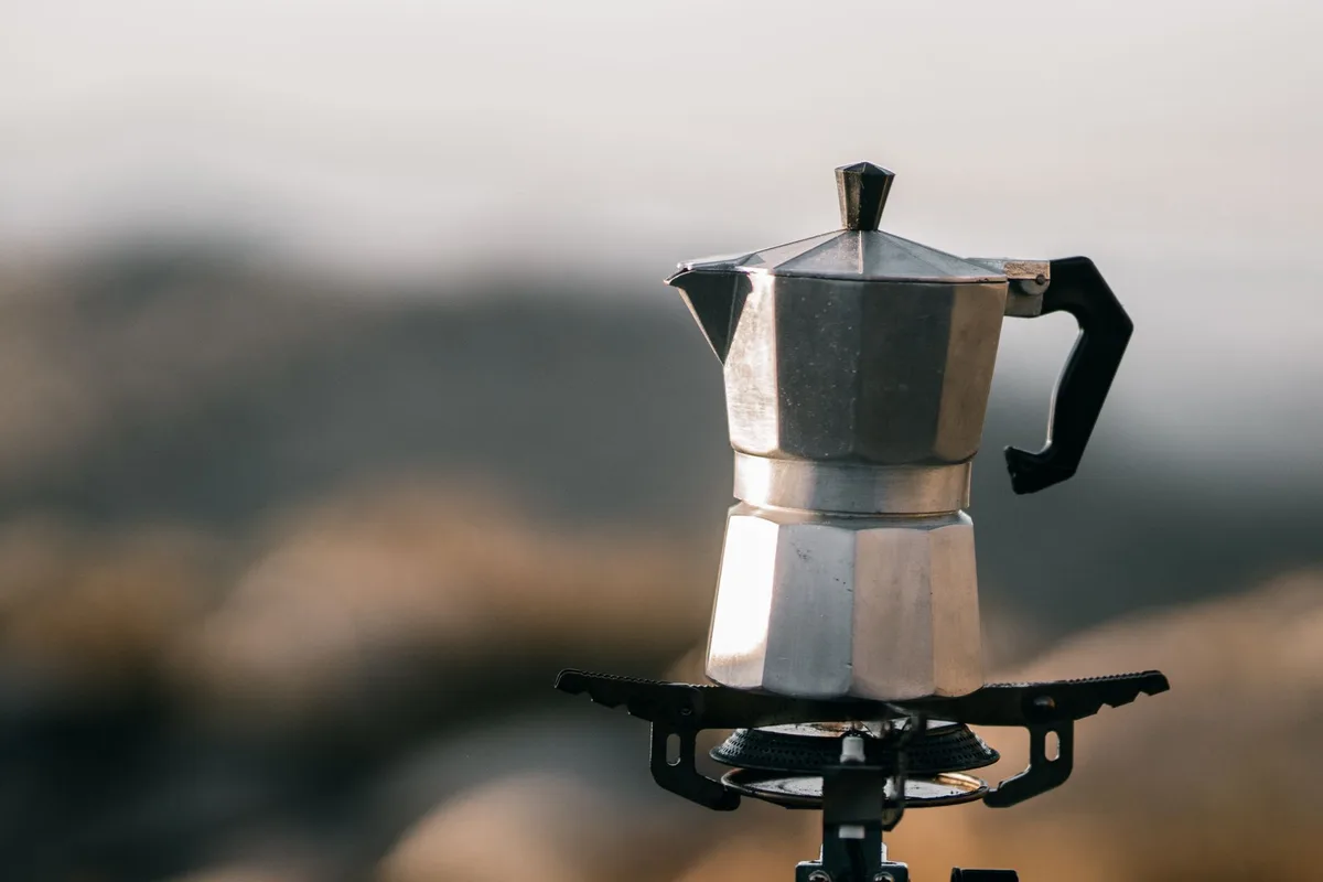 how to grind coffee for moka pot