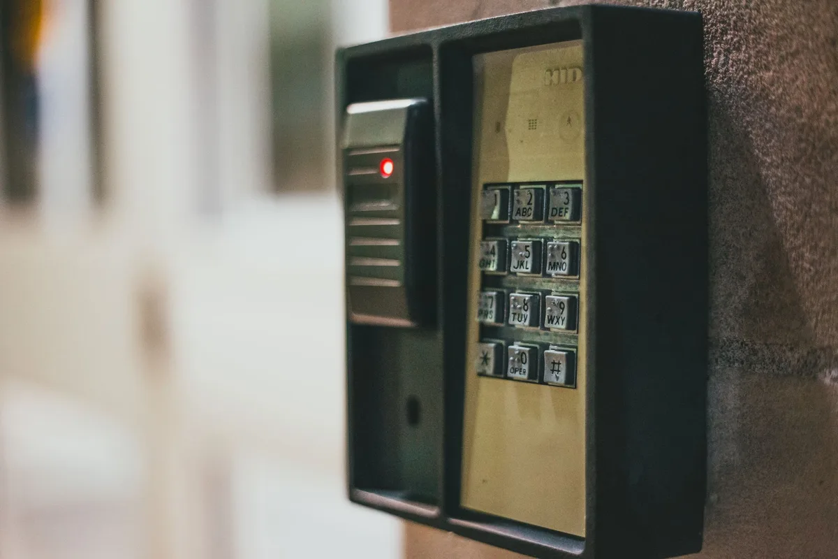 microwave cooking time adjustment buttons