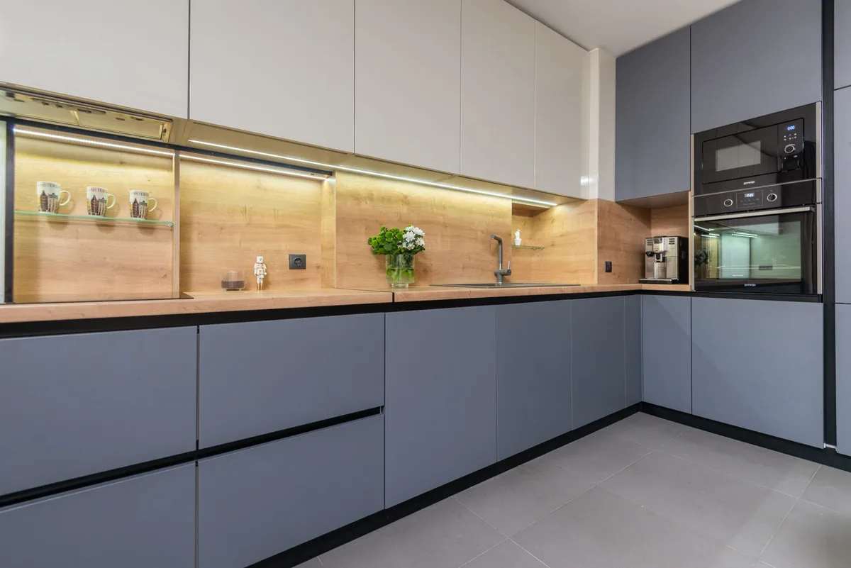 How to Open Microwave Oven