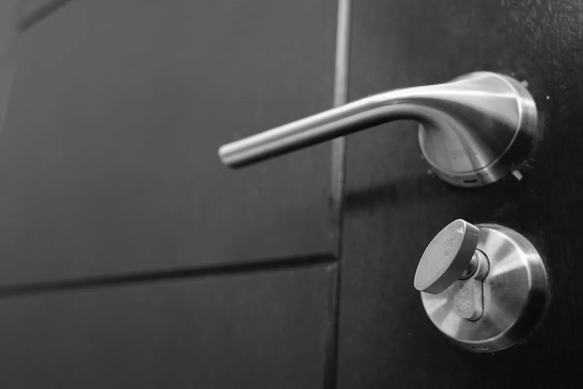 pan handle material differences