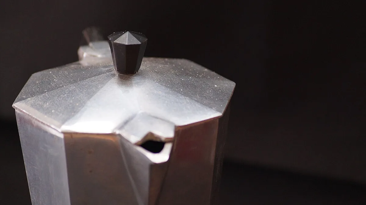 stovetop coffee brewing process