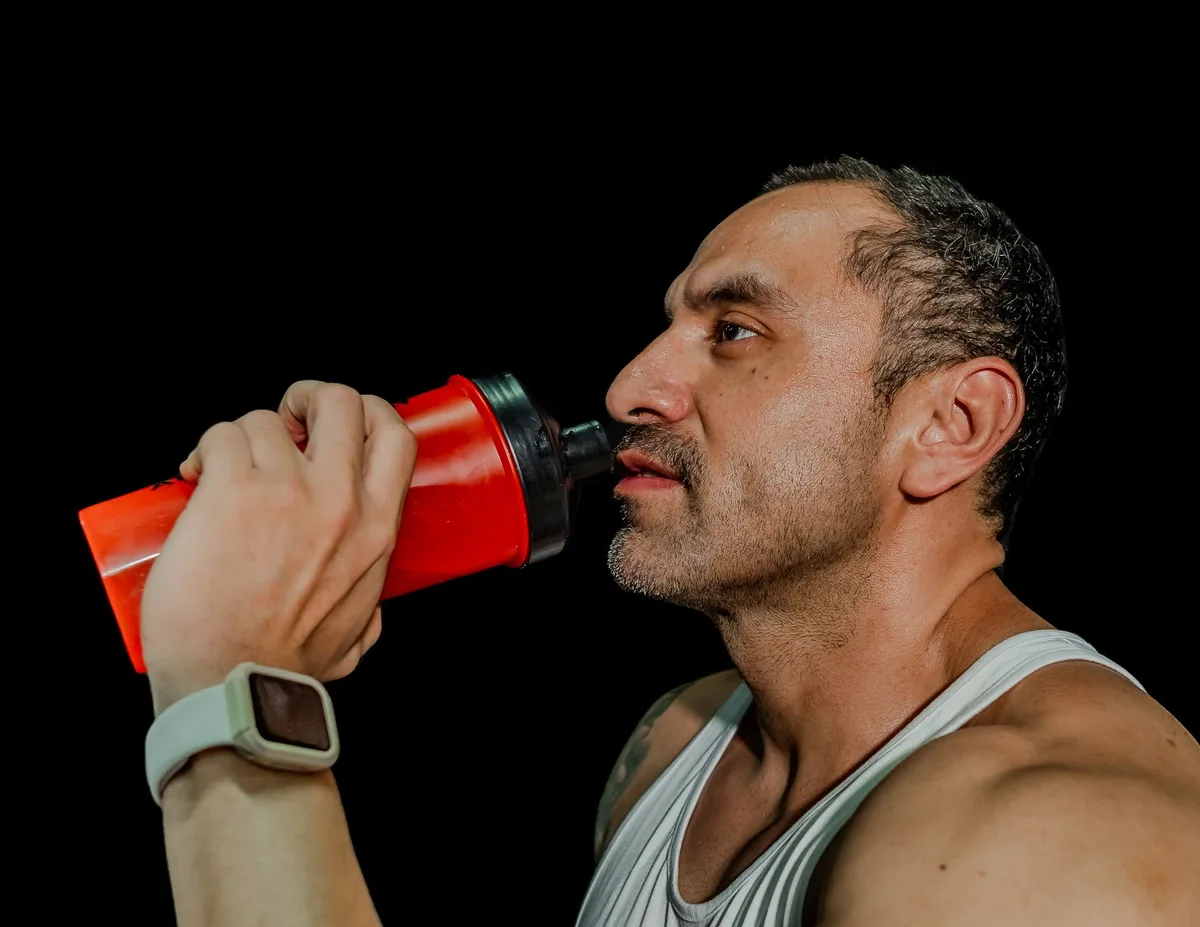 blender vs shaker bottle