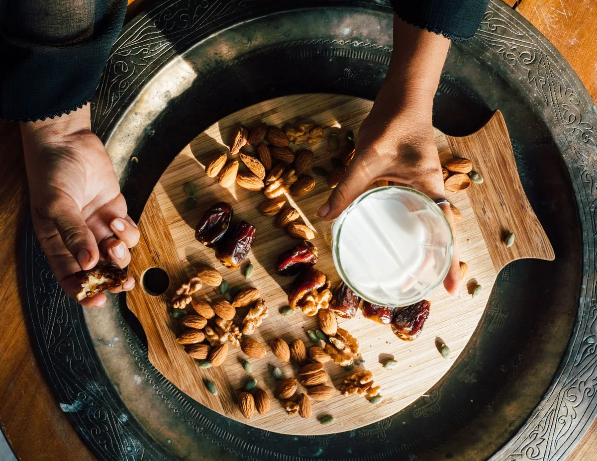 how to make nut milk in a blender